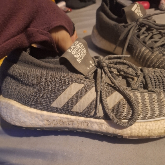 Adidas Gray Boost HD - Picture 2 of 5